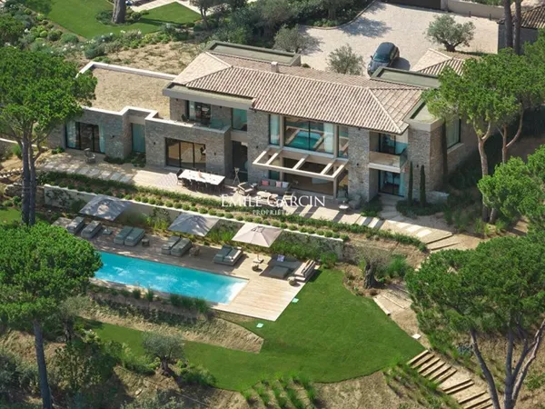 Luxueuse villa contemporaine à la location - Gassin - Vue mer