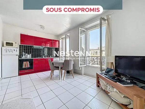 ISSY LES MOULINEAUX - QUARTIER SAINT ETIENNE - VENDU LOUÉ - Appartement 2 pièces duplex en dernier é