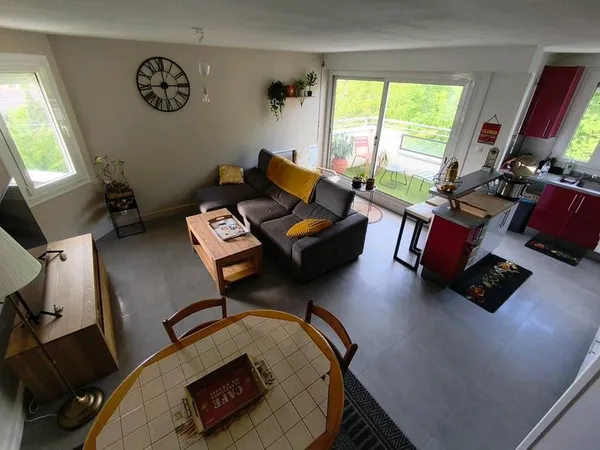 chambre + piece supplémentaire* privative