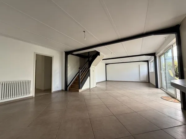 Maison avec Hangar à CARVIN