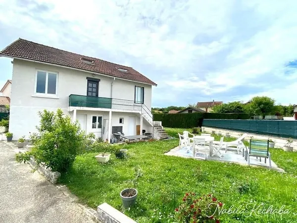 Maison 8 pièces 208 m²
