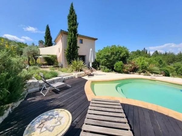 Maison de luxe 8 pièces 185 m²