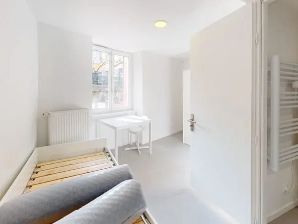 Studio rénové de 14 m²