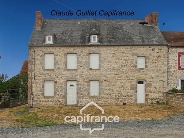 Maison et grange en pierres à rénover - Fort potentiel au coeur du bourg
