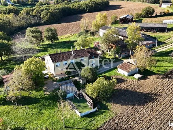 Propriété 13 pièces 233 m²