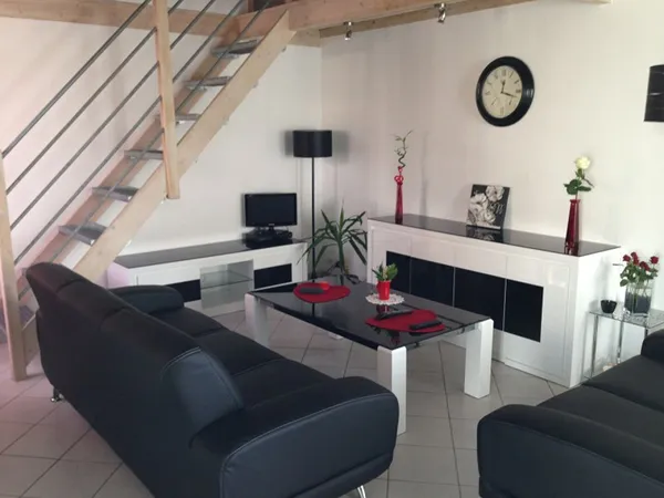 Immeuble dans le centre de Bressuire 7 appartements et 1 garage spécial investisseur