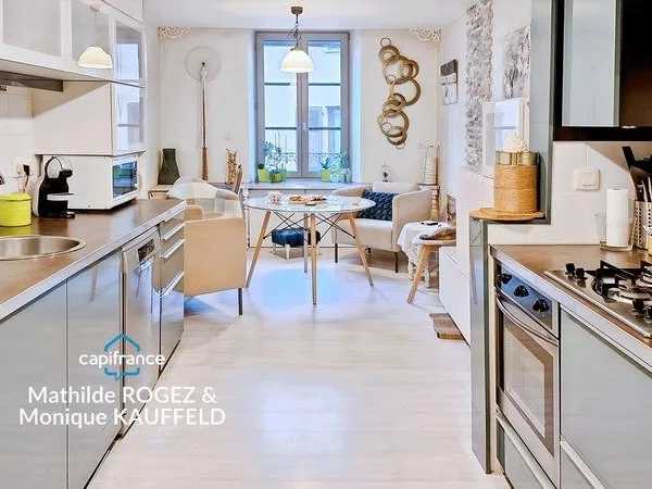 Maison de bourg rénovée - 76 m² - Centre de Courpière