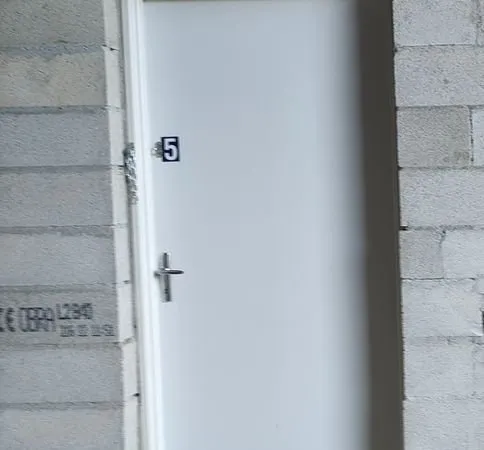 BOX DE STOCKAGE - GARDE-MEUBLES 14m²