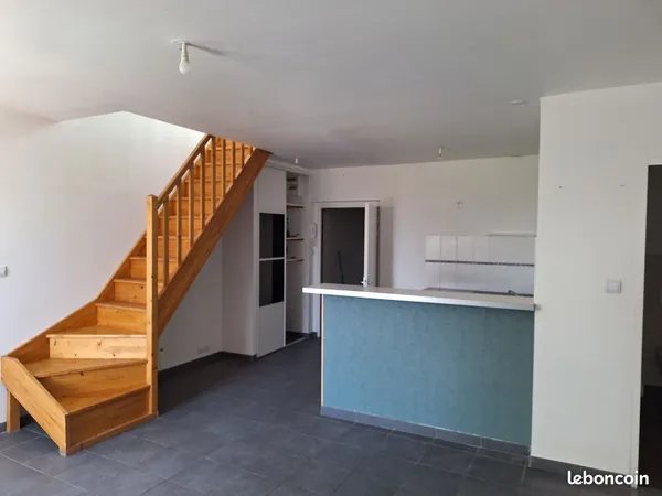 Appartement T2 43M2 loi carrez 50M2 au total