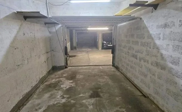 Parking 14 m²