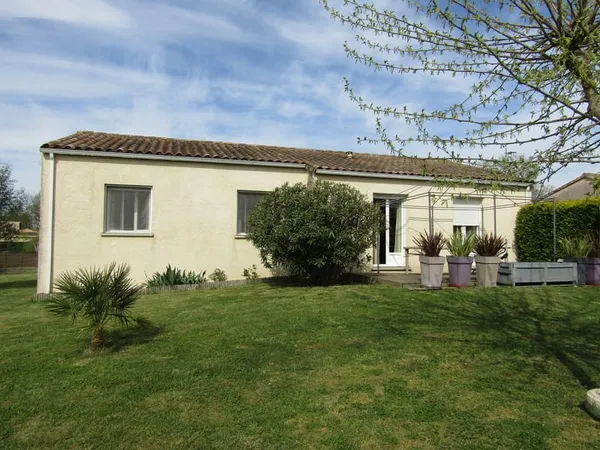Maison Location Revel 5p 104m² 930€