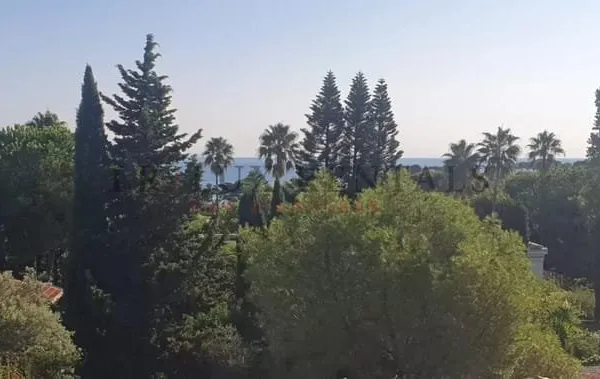 Cap d'Antibes - Superbe 3 Pièces avec Vue Mer à Deux Pas des Plages de la Garoupe