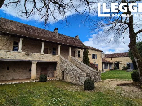 Maison 9 pièces 320 m²