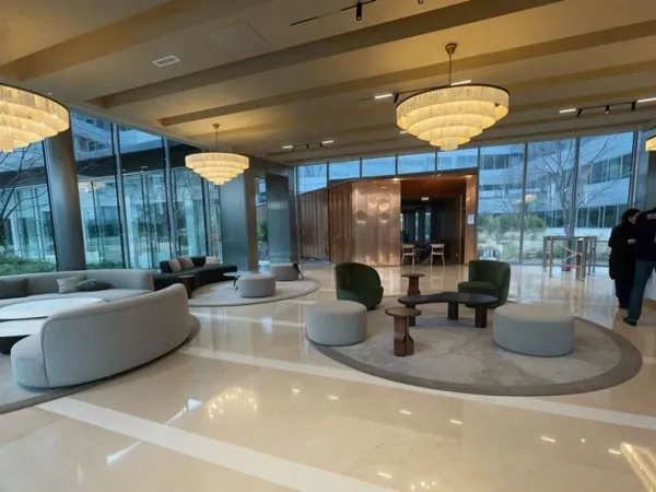 Bureau 350 m²