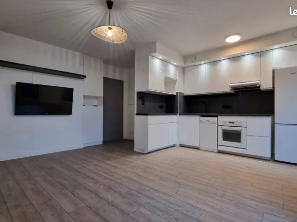 Appartement P2 46m² avec terrasse et piscine + garage