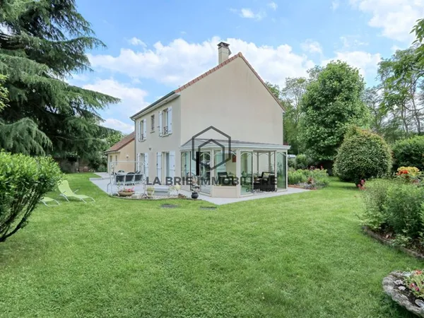 Maison 8 pièces 191 m²