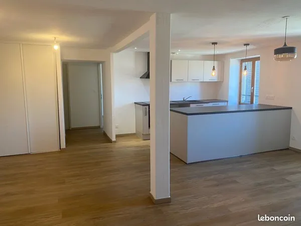 Appartement T4 - 86 m² - Lons-le-Saunier