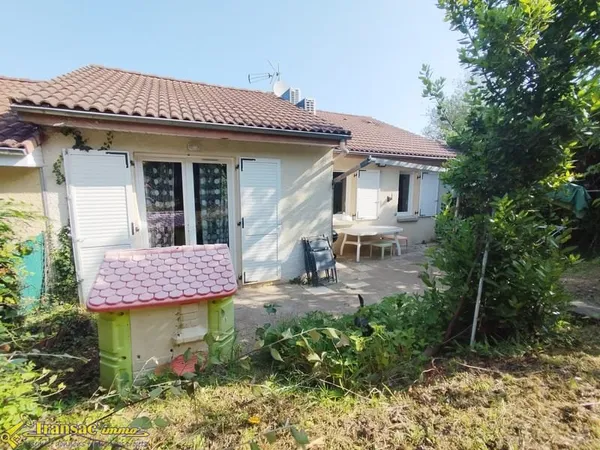 Bas de Thiers, Maison type F4 avec terrain et garage.