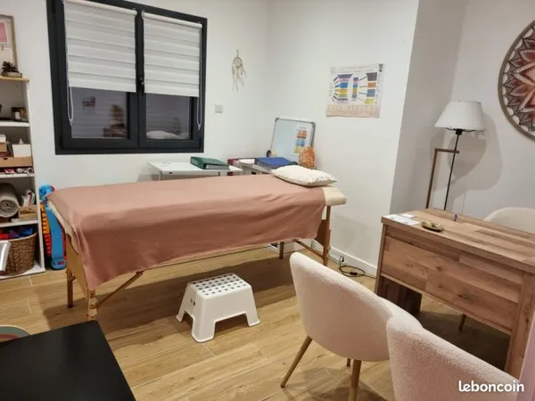 Bureau et espace de travail Location Parentis-en-Born  12m² 360€