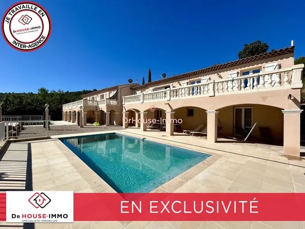 LE CANNET DES MAURES Deux maisons récentes avec piscines