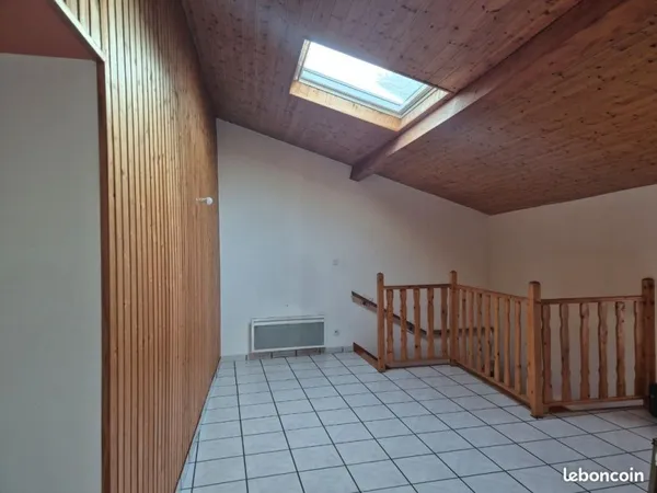 Appartement centre Saint Ferréol d'Auroure