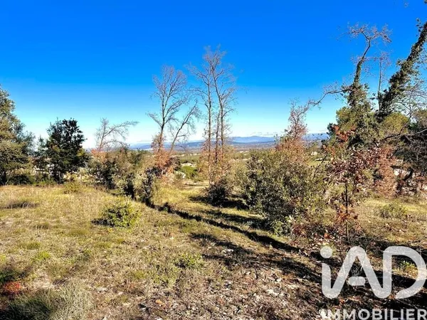 Terrain 2800 m²