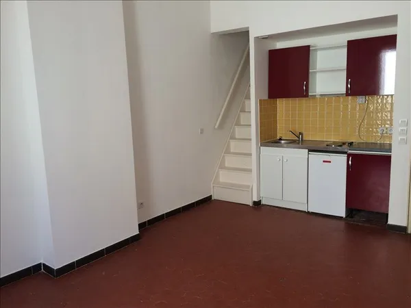 SALON DE PROVENCE - APPARTEMENT T2 - 41 m2