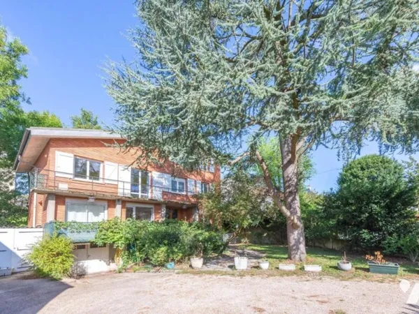 Maison 265 m²