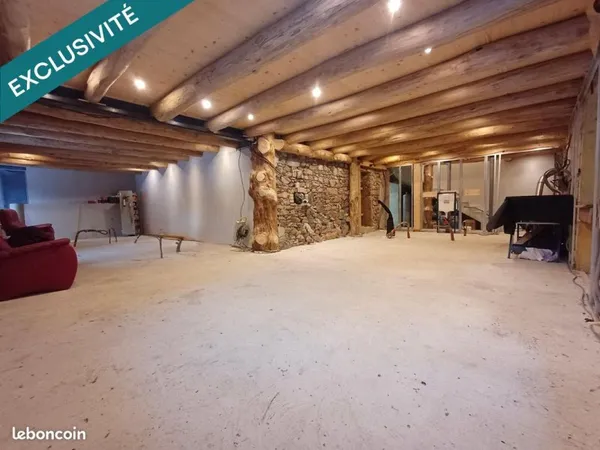 Maison 450 m²