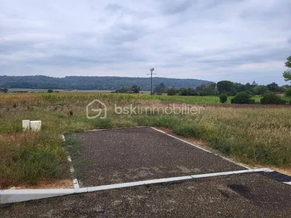 Terrain constructible 957 m²