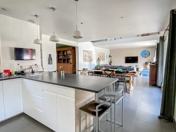 Maison Ustaritz 7 pièce(s) 250 m2