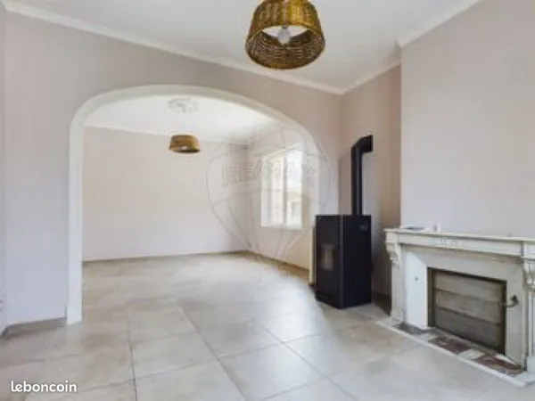 Appartement type f7 à coudun