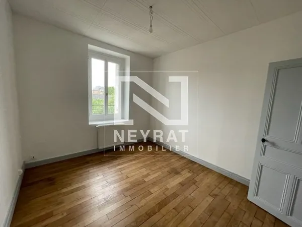 T2 2E ETAGE