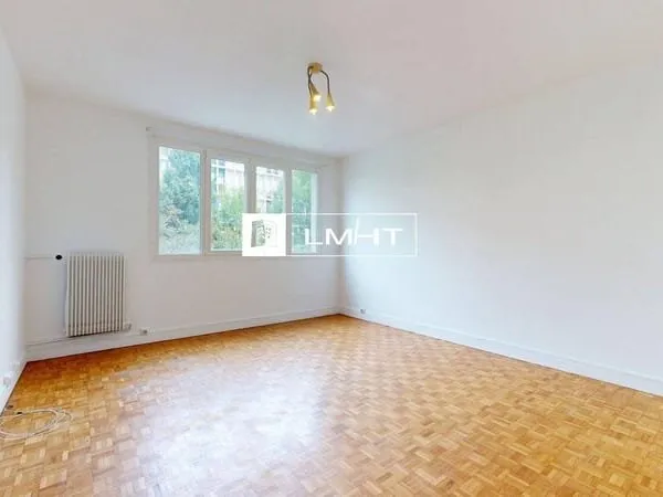 Studio 1 pièce 27 m²