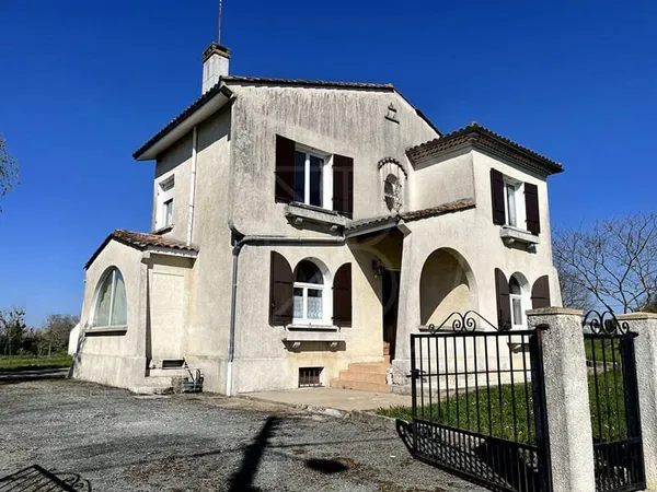 Maison de village pleine de potentiel