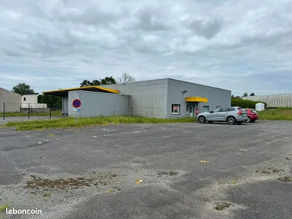 Local 235 m² PLABENNEC