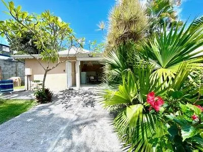VILLA F4 AVEC PISCINE ET BUNGALOW F2 INDEPENDANT SUR 1100 M2