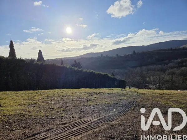 Terrain 721 m²