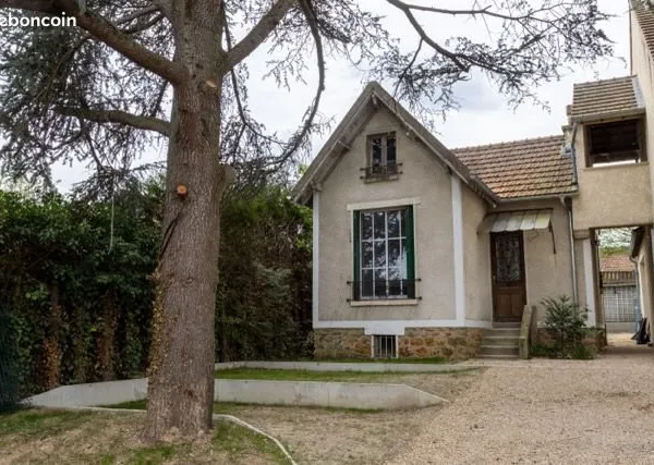 Verneuil-sur-Seine - T2 Meulière rénové - Jardin 93m² - Cave - DPE C