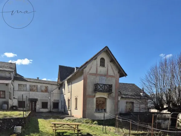 Maison 20 pièces 300 m²