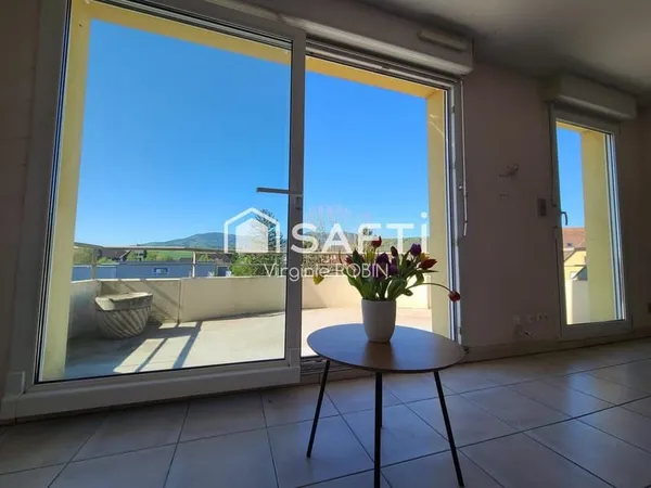 Superbe duplex, 3 niveaux, comme une maison