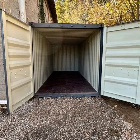 Stockage garage container 15m2