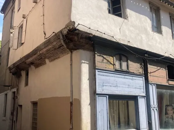 Carcassonne Bastide, immeuble de 3 appartements et local com