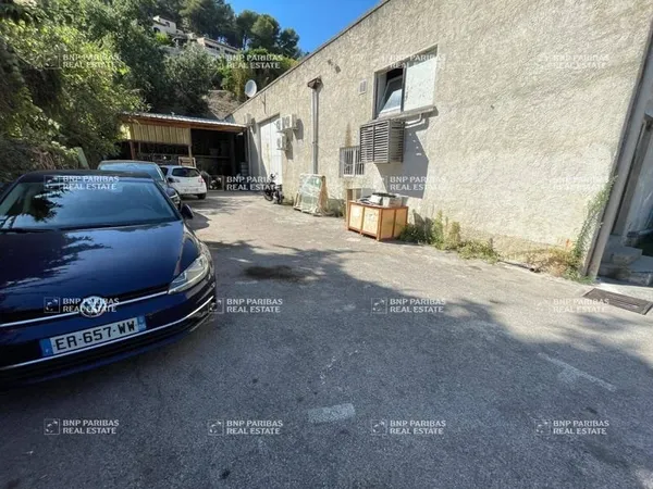 Local d'activité 375 m²