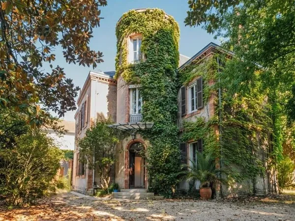Maison 7 pièces 260 m²