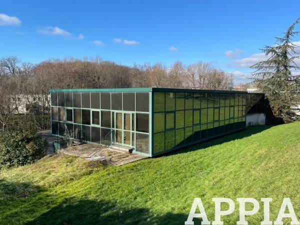 Bureau 1000 m²