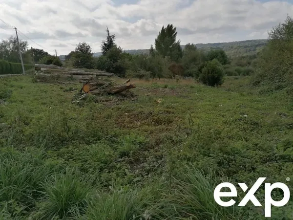 Terrain constructible de 1 434 m² à Châteauponsac