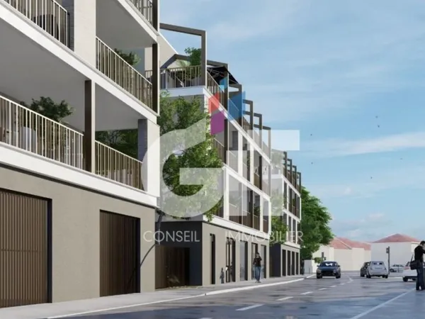 Local commercial 140 m²