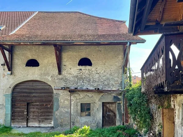 Ferme de 250 m2 + comble à rénover - Publier