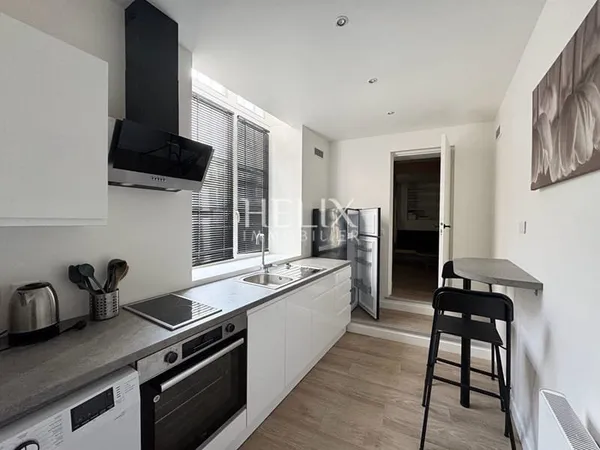 Beau studio bien agencé meublé à Saint-Germain-en-Laye, château parc et RER A à deux pas